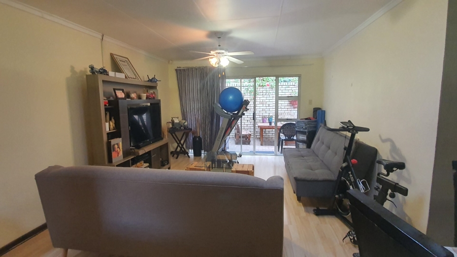 2 Bedroom Property for Sale in Kiepersol Free State